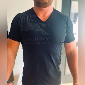 Burberry mens tshirt